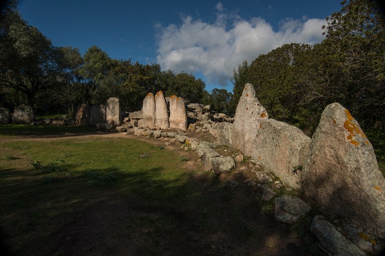 Su monte de s'abe exedra