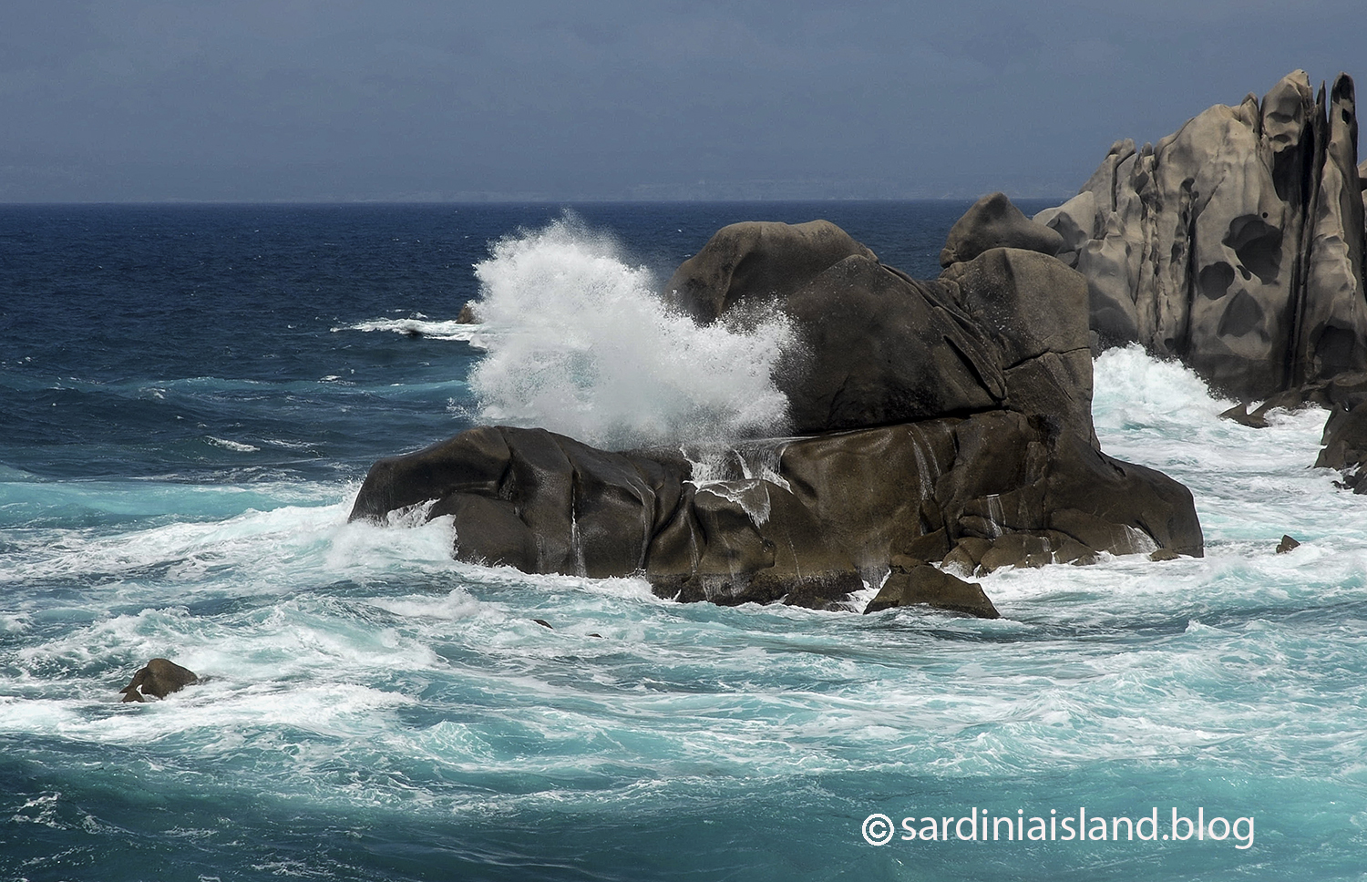 The waves in Capo Testa